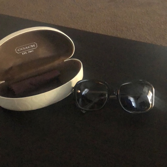 Coach sunglasses - Picture 2 of 3